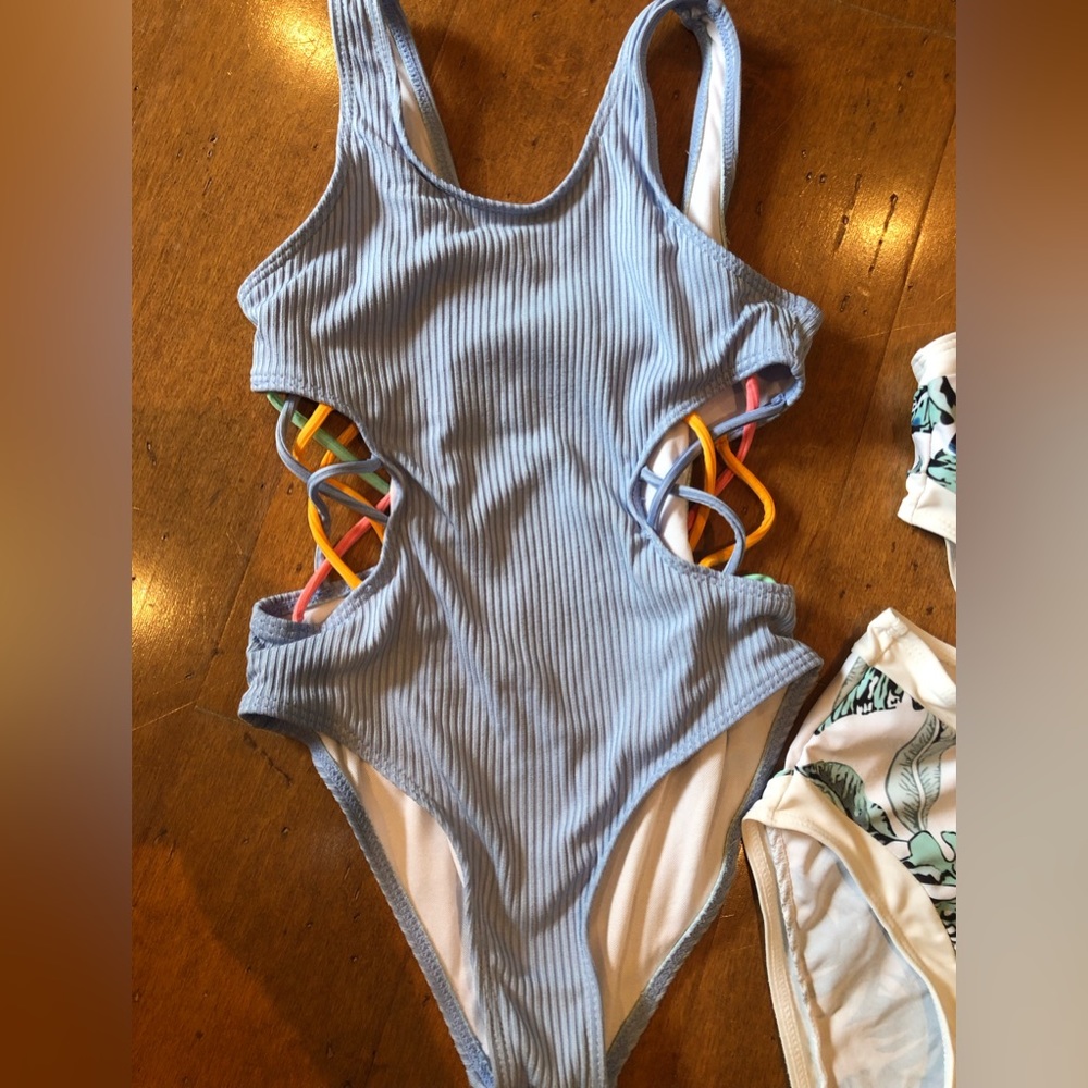 2 Shein swimsuits ⅞ - Picture 2 of 8